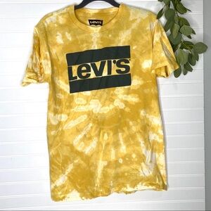 Levi’s bleached t shirt